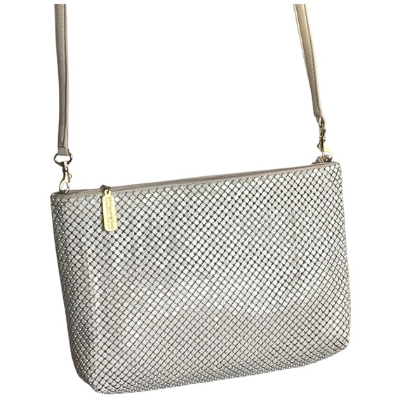 whitting and davis Handbags - Whitting and Davis Metal Mesh Clutch Crossbody Handbag